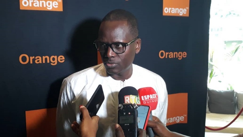 Orange Guinée Récompense Les Trois Lauréats Du Poesam 